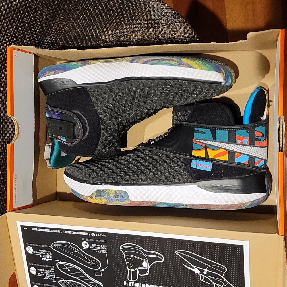 Nike Air Zoom Universe